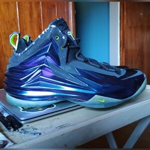 NIKE CHUCK POSITE Sneakers SZ 13 Mens Cave Purple EUC